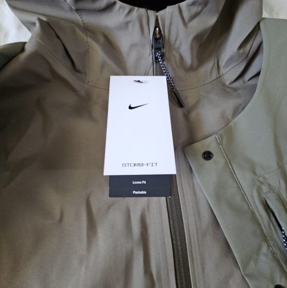 Nike Storm Fit Run Division Hooded Jacket Olive DV1247-222 Women's Size Large - Picture 8 of 12